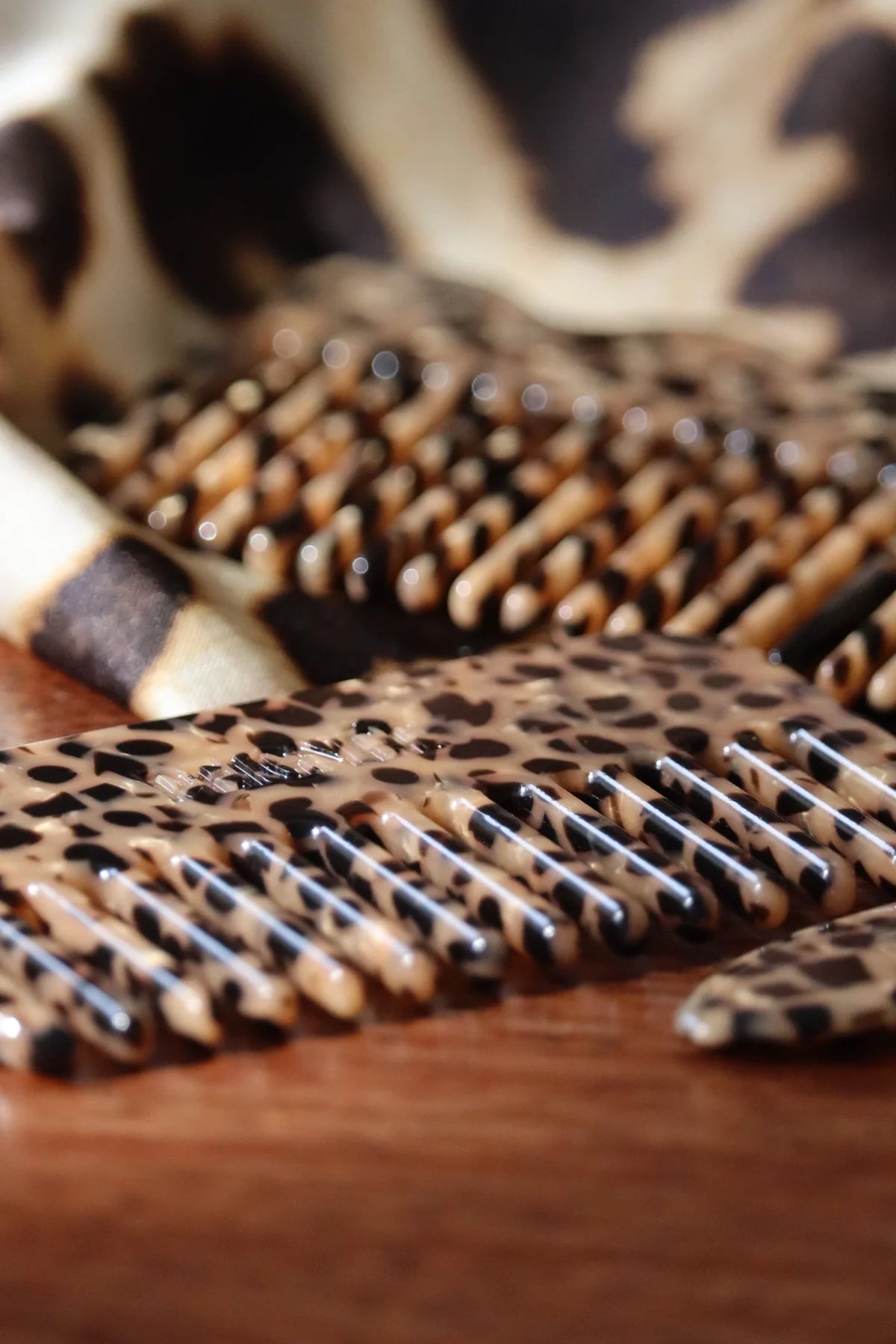 PETTINE DA VIAGGIO FIRMATO PEIGNÉE - LÉOPARD