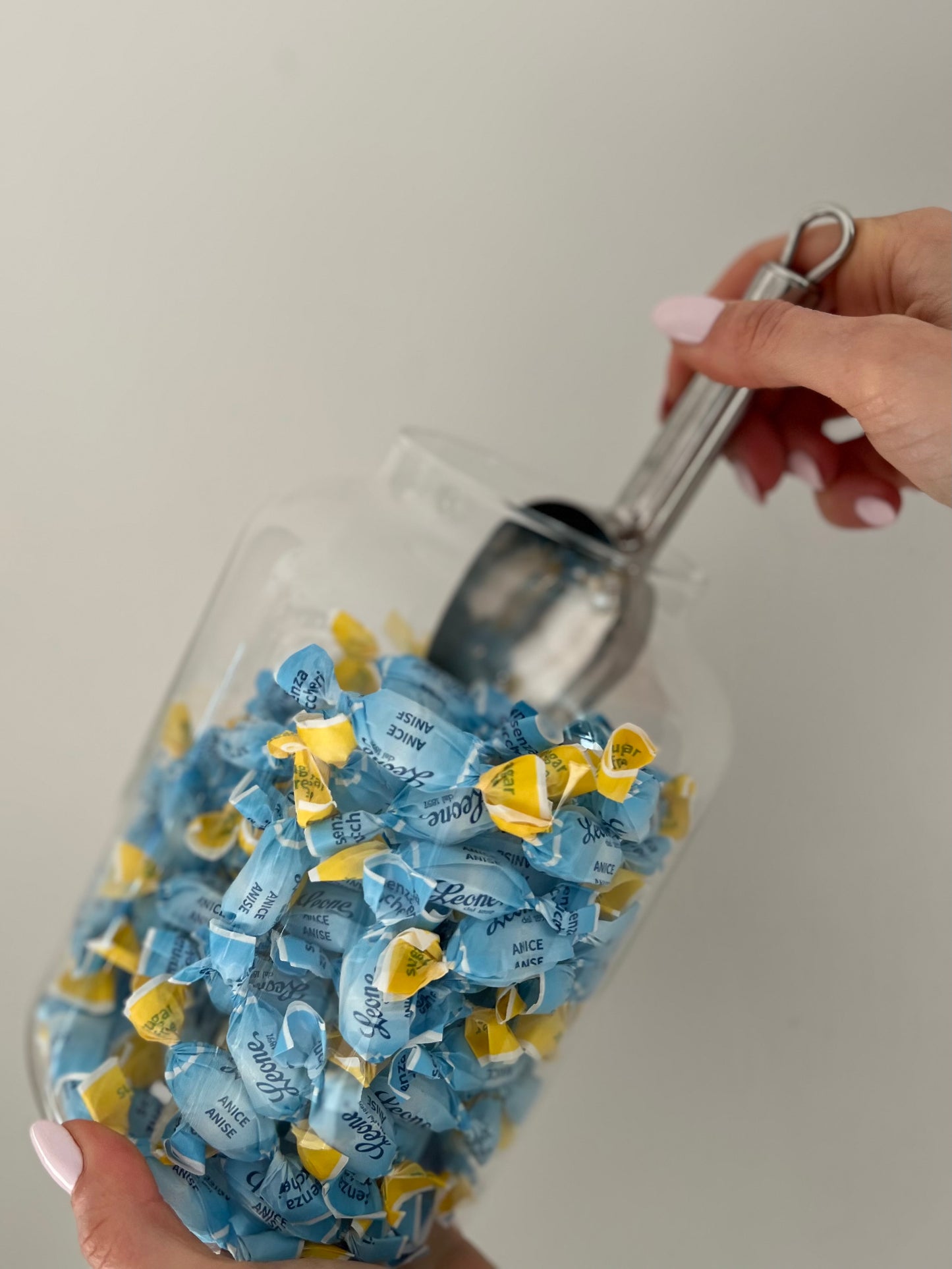 CARAMELLE ALL'ANICE SENZA ZUCCHERI, LEONE
