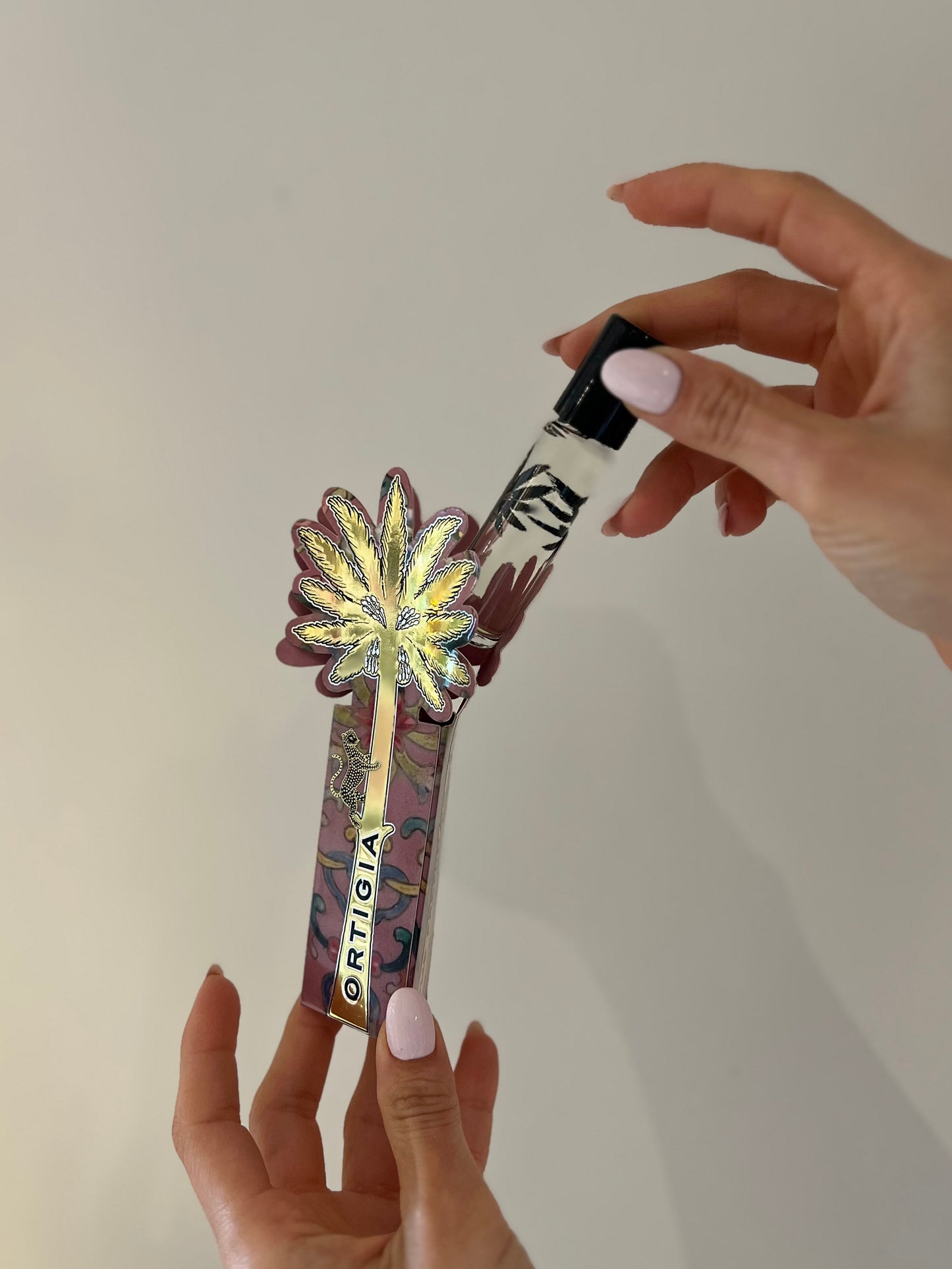PROFUMO ROLL-ON ARAGONA Mandorla Siciliana, Gelsomino e Ylang Ylang