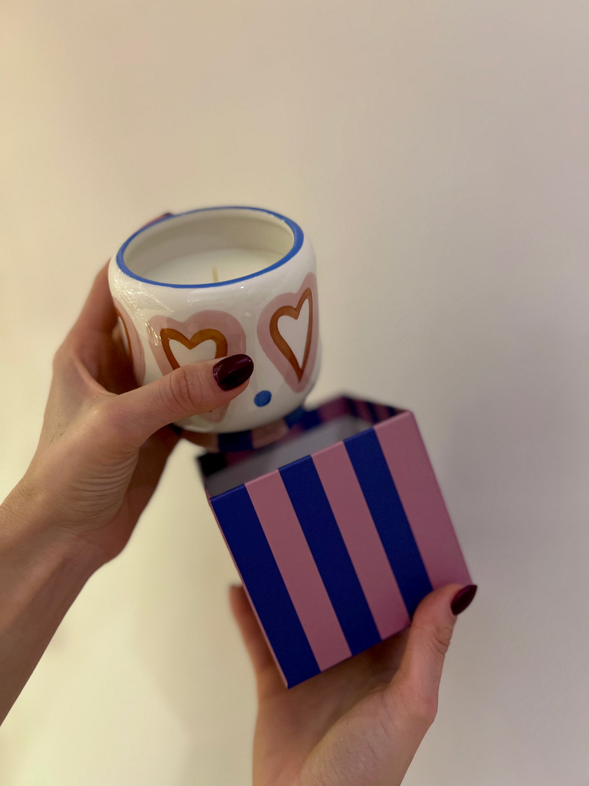 HEARTS CERAMIC CANDLE-Rosewood Vanilla 225g
