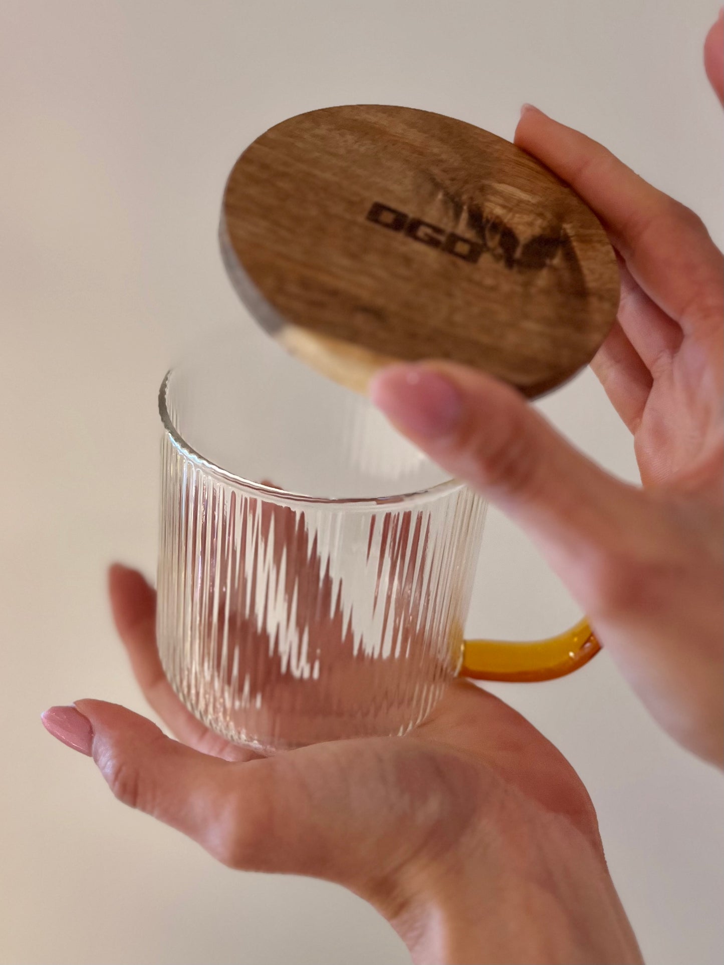 INFUSIERA "KARL" VETRO RAFFINATO TRASPARENTE E MANCICO AMBRA 300ML