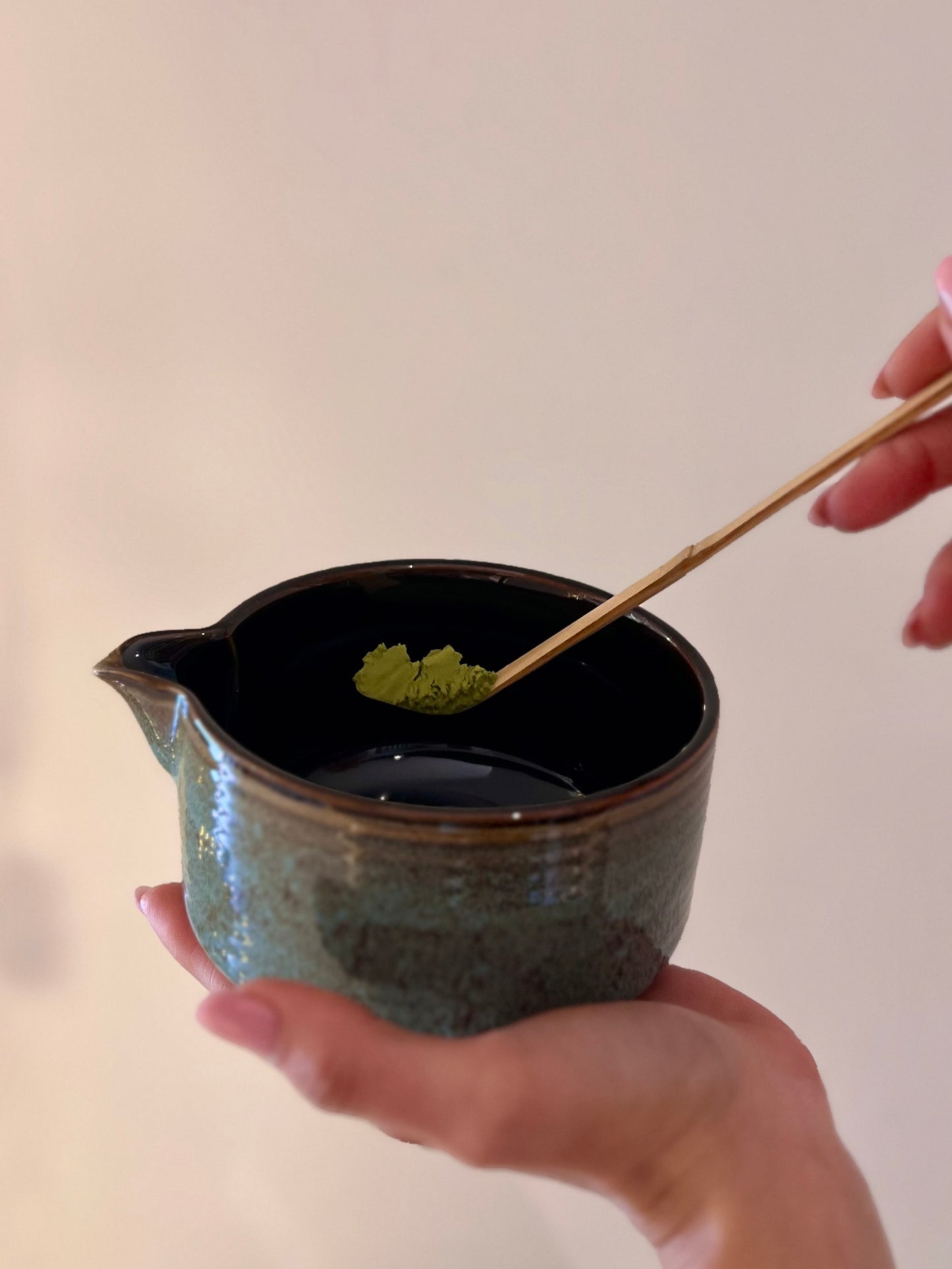 SET COMPLETO TRADIZIONALE MATCHA IN CERAMICA CON CHASEN E DOSATORE IN BAMBOO