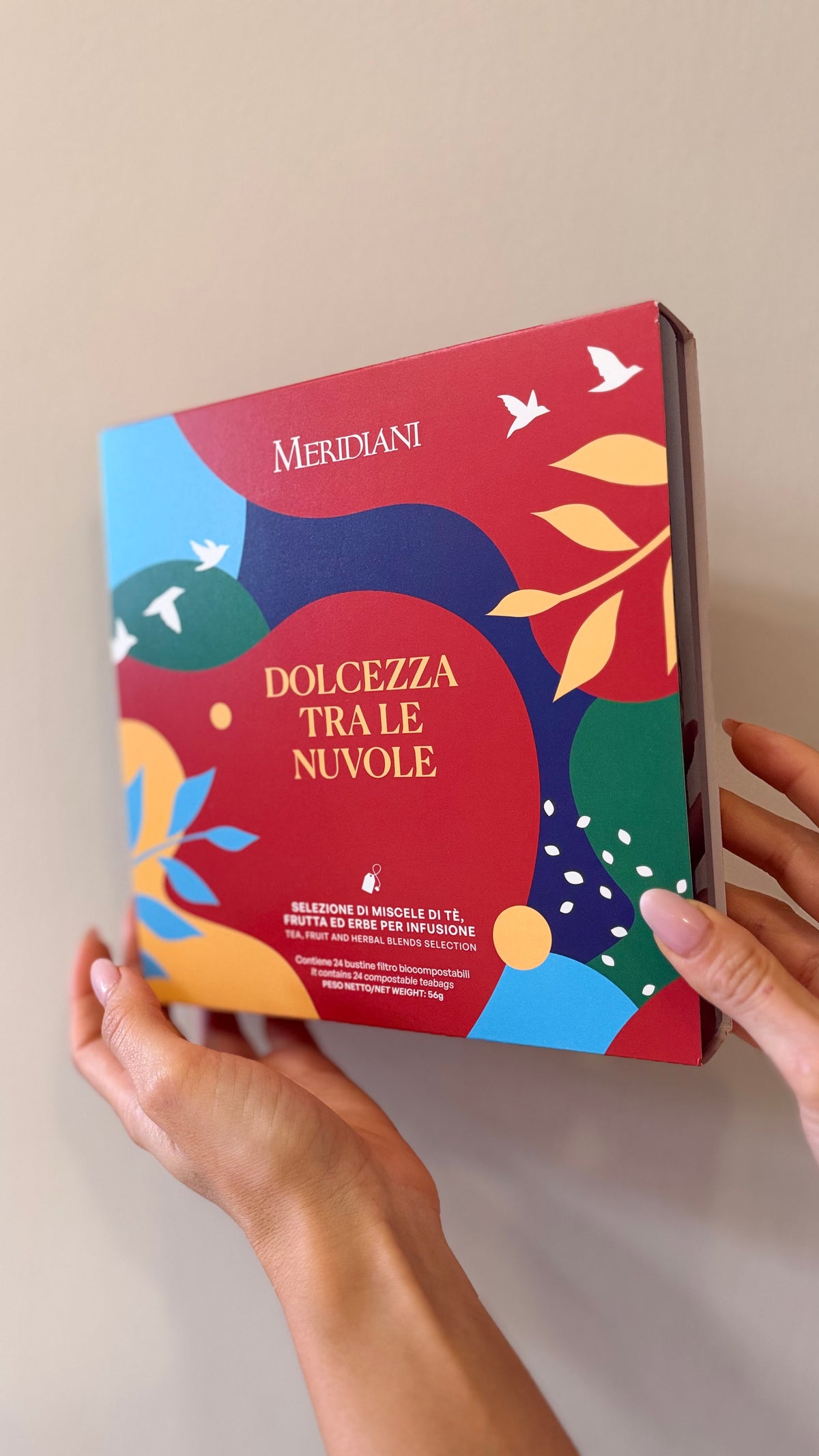 DOLCEZZA TRA LE NUVOLE, Cofanetto con 24 filtri – 6 miscele assortite di tè e infusi