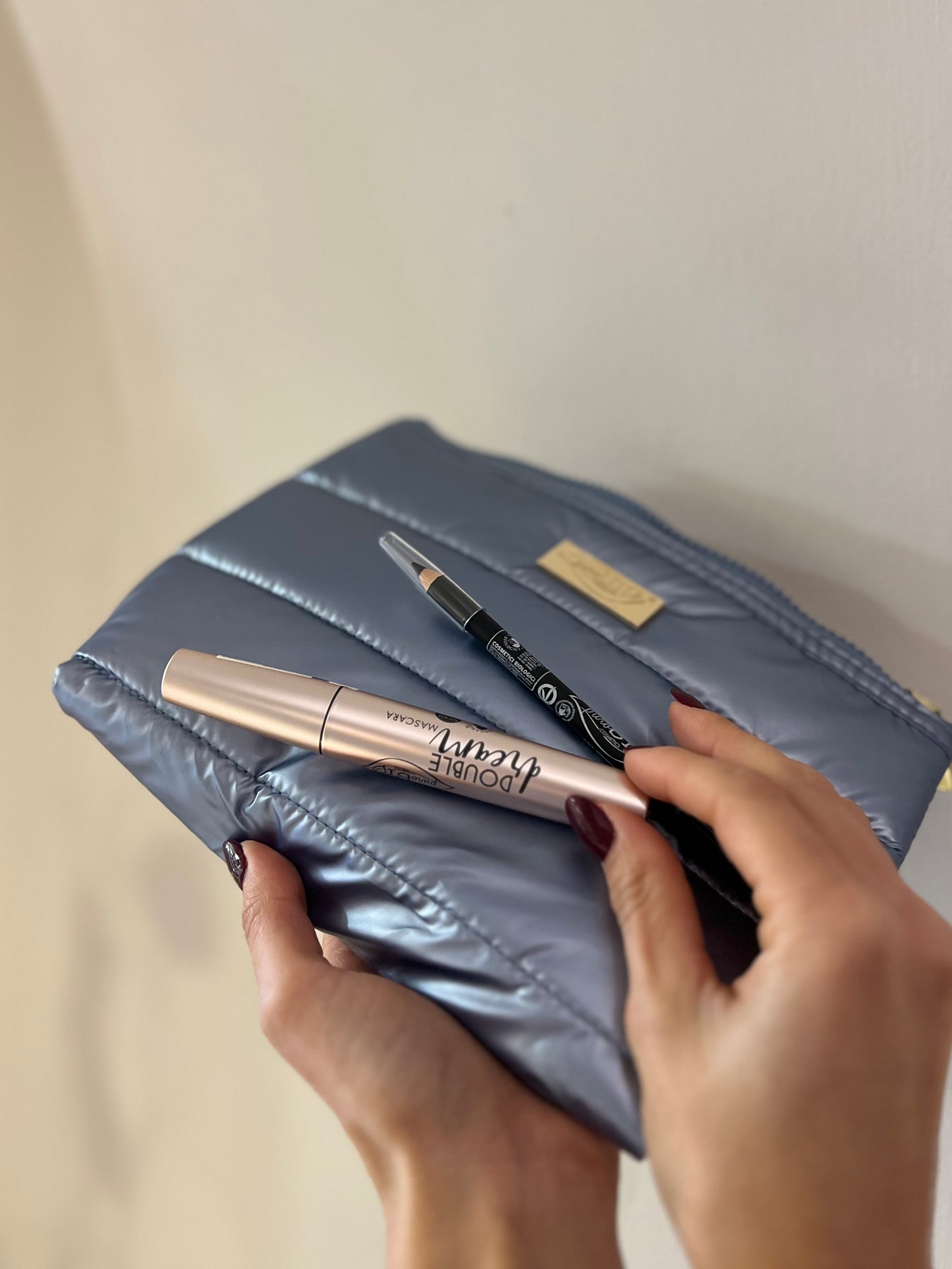 POCHETTE "EYE COLLISION" CARTA DA ZUCCHERO CON MATITA EYE LINER e MASCARA DOUBLE DREAM