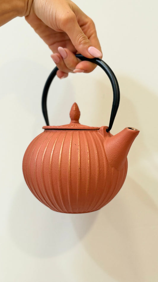 TEIERA IN GHISA NAGO, Arancio 800ml