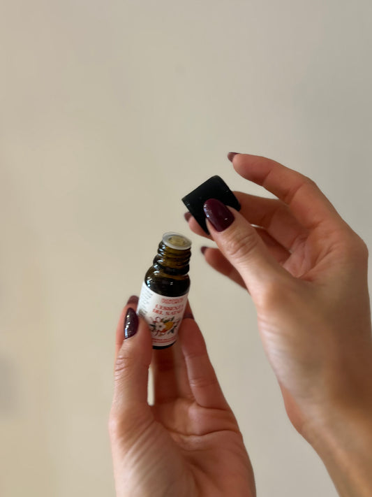 ESSENZA DI NATALE CON OLI ESSENZIALI