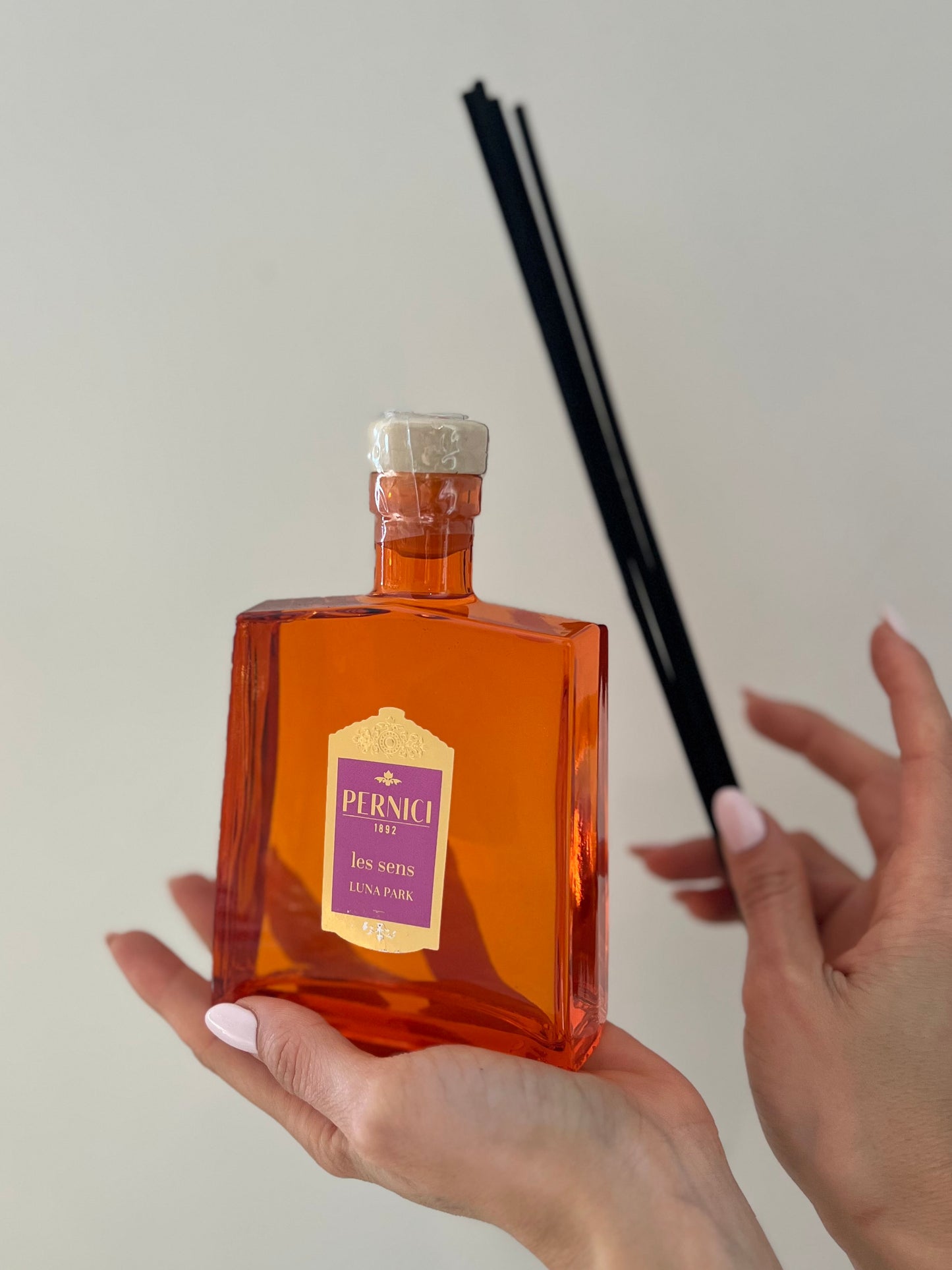 "LUNA PARK" DIFFUSORE A MIDOLLINO 250 ML - Latte caldo, Vaniglia Ionica, Gelsomino, Fiori di mandorla