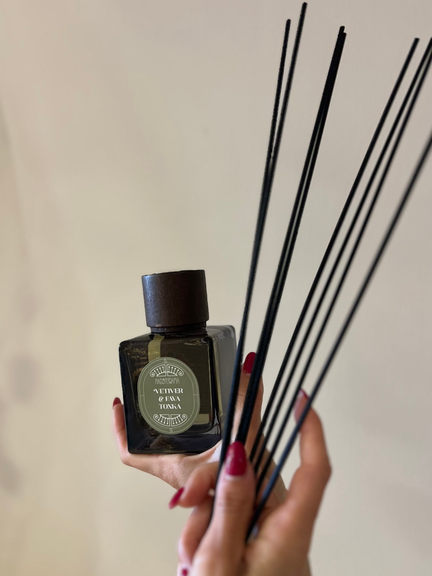 DIFFUSORE D'AMBIENTE IN VETRO- VETIVER E FAVA TONKA