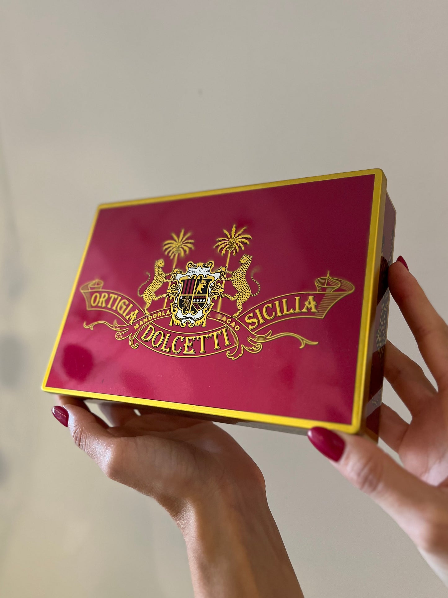 COFANETTO ORTIGIA CON RICCIARELLI SICILIANI - PINK