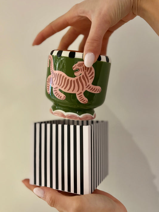 TIGER CERAMIC CANDLE-Cedro nero & Fico 225g