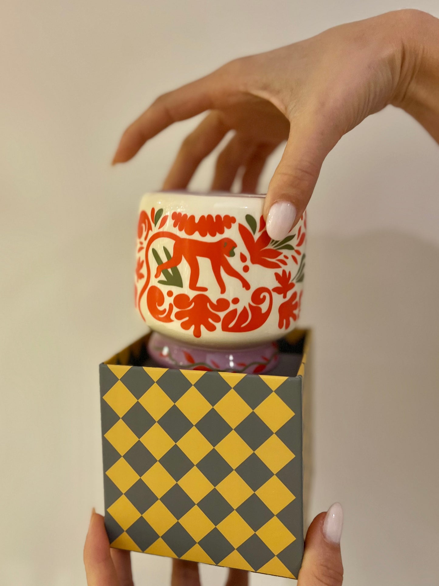 JUNGLE CERAMIC CANDLE-Coconut & Amber 225g