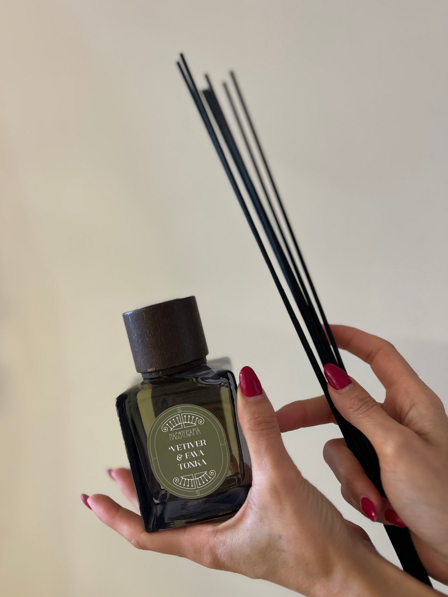 DIFFUSORE D'AMBIENTE IN VETRO- VETIVER E FAVA TONKA