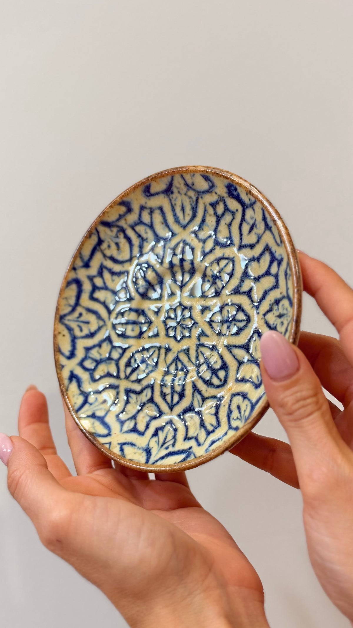 PIATTINO IN PORCELLANA, sotto tazza Calypso