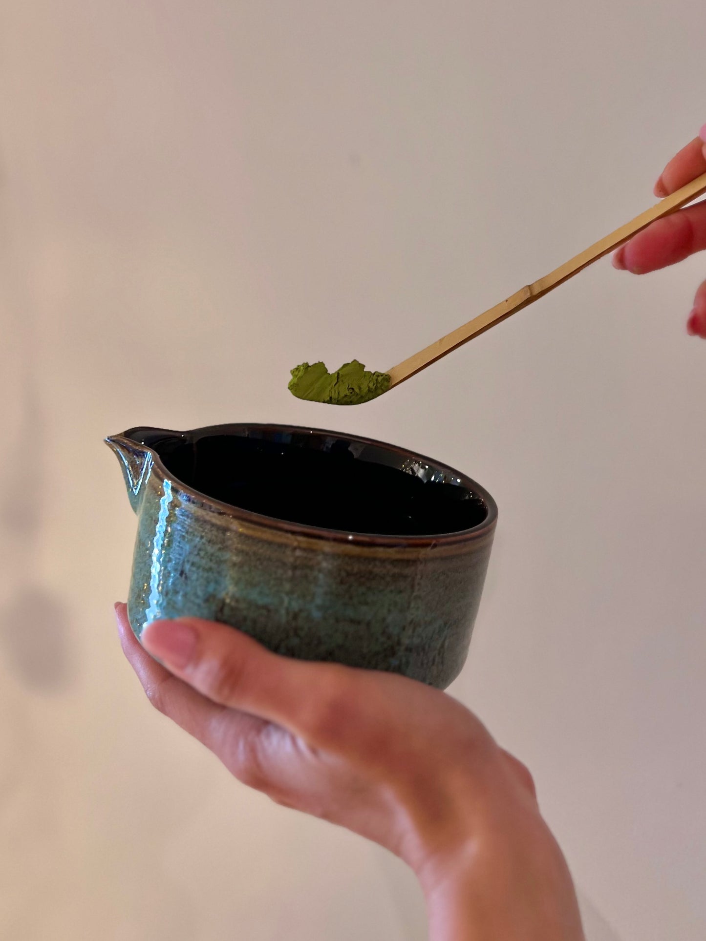 SET COMPLETO TRADIZIONALE MATCHA IN CERAMICA CON CHASEN E DOSATORE IN BAMBOO