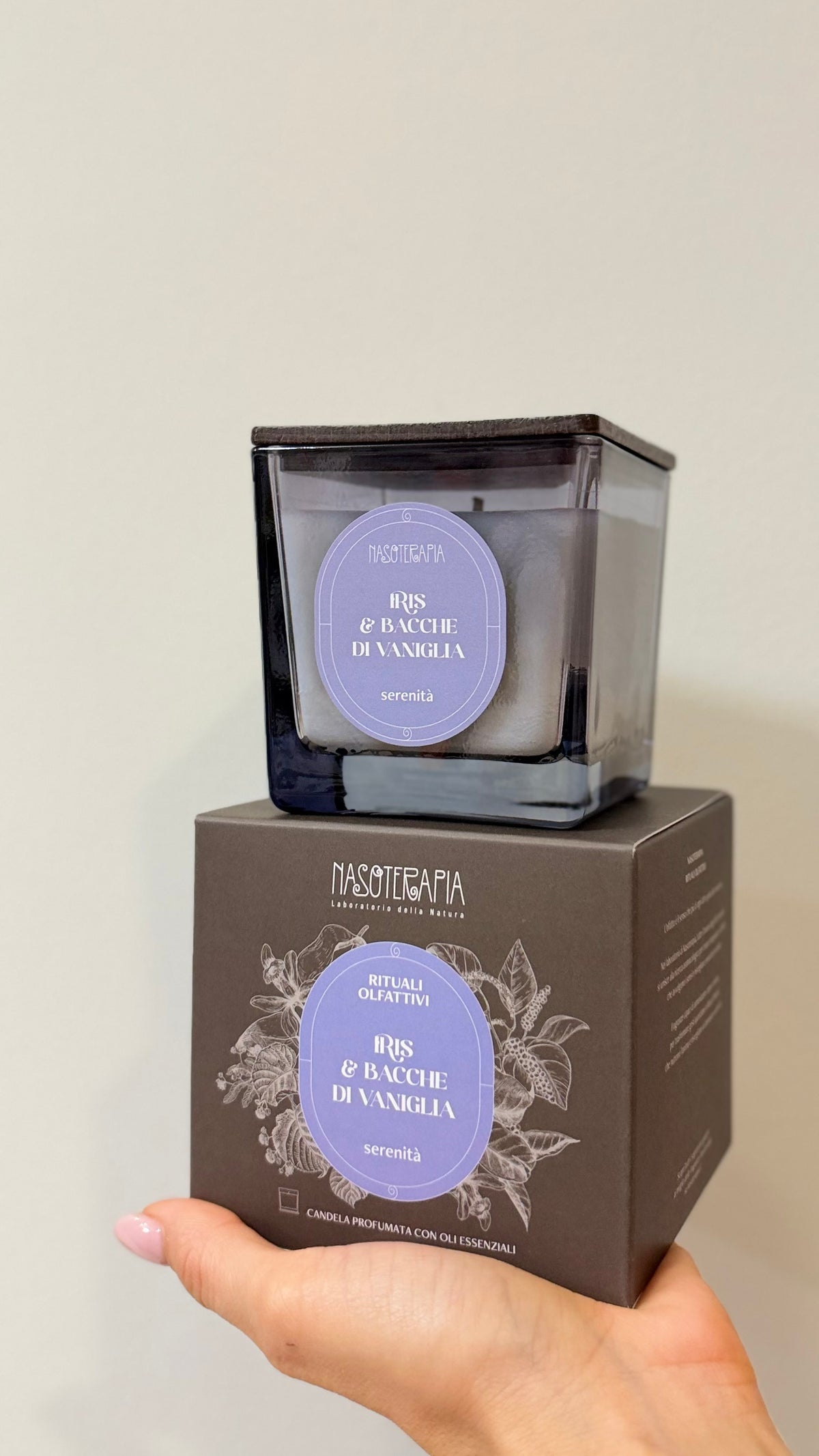 CANDELA Iris & Bacche di Vaniglia