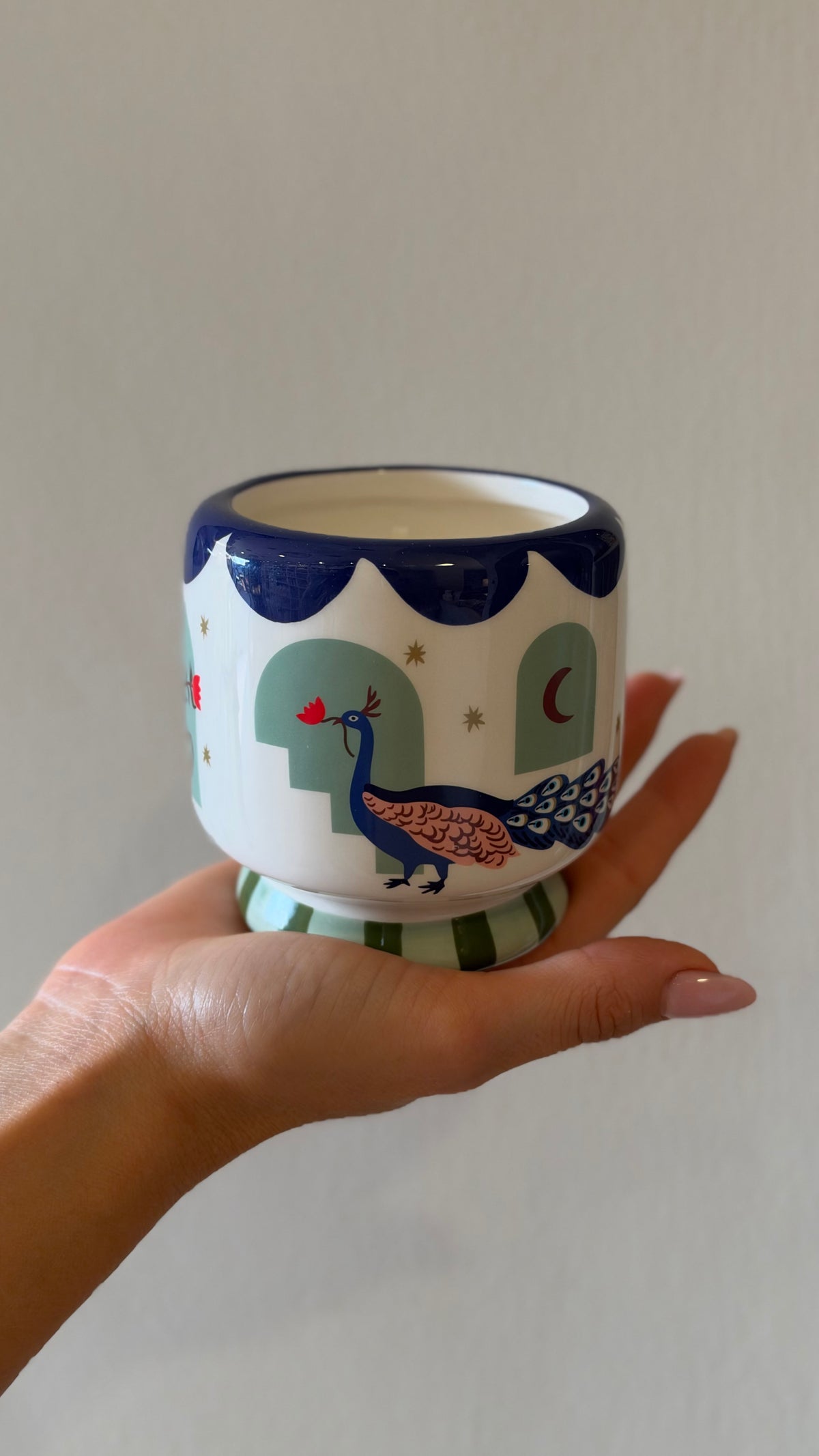 PEACOCK CERAMIC CANDLE, Misted lime