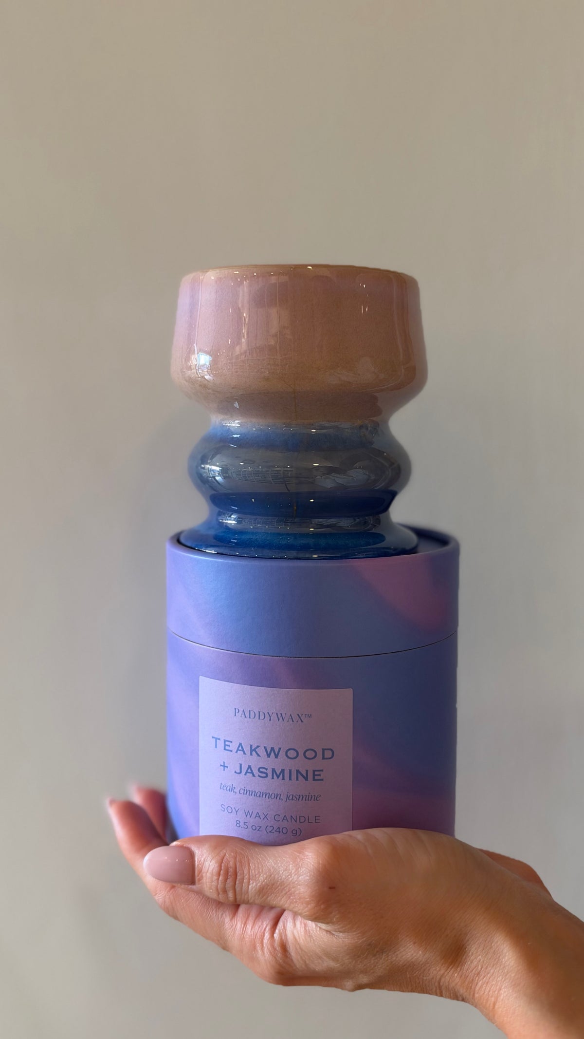CERAMIC CANDLE LILAC BLUE, Teakwood & Jasmine