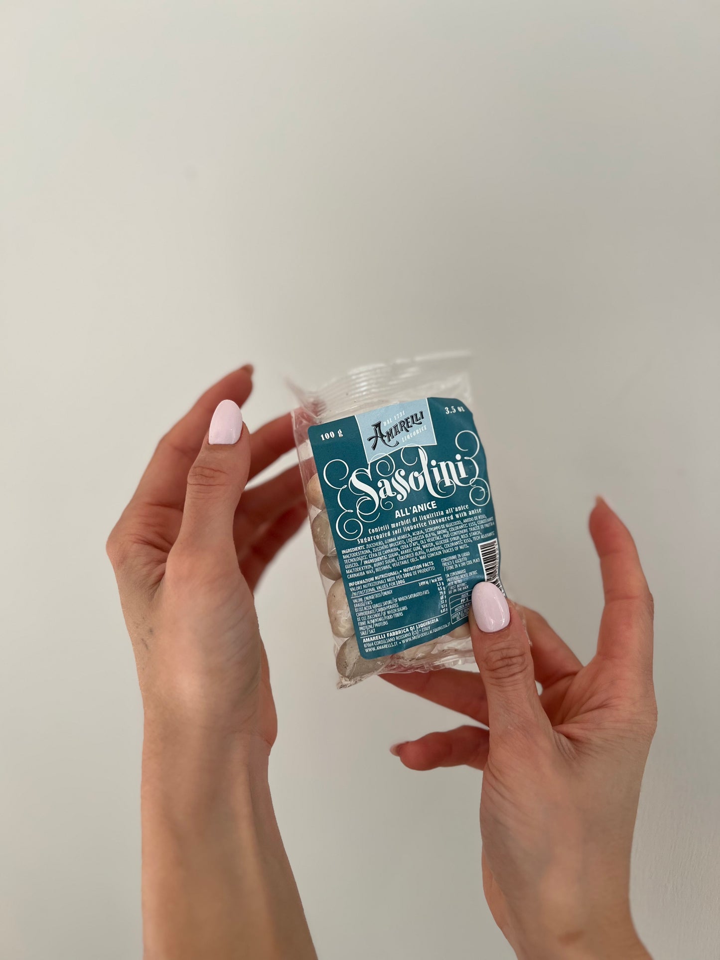 SASSOLINI DI LIQUIRIZIA CONFETTATA ALL'ANICE - Amarelli