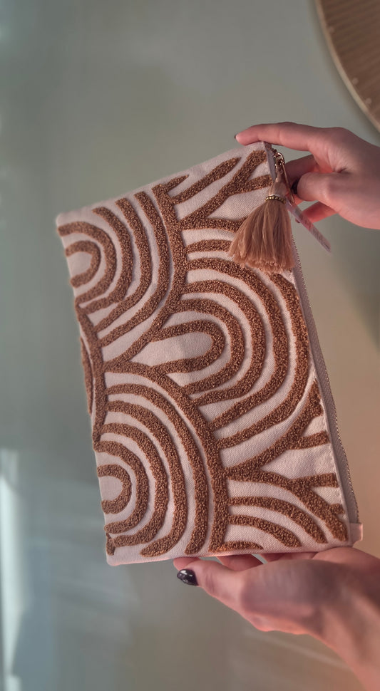 POCHETTE IN COTONE CON RICAMO IN RILIEVO