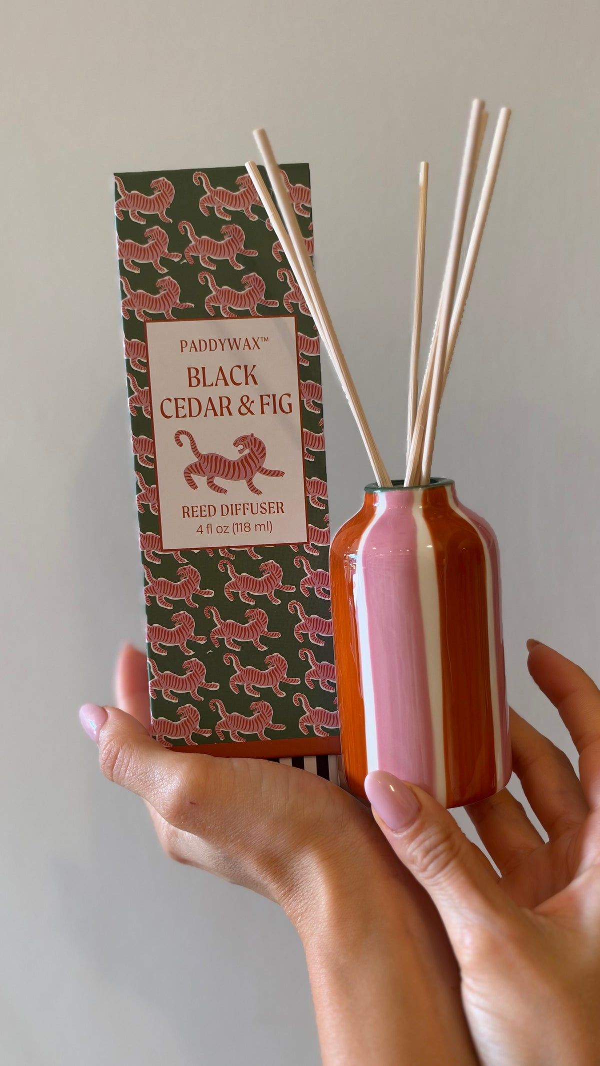 TIGER CERAMIC DIFFUSER, Black Cedar & Fig