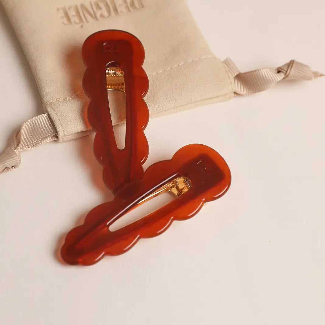 FERMAGLIO A PINZA FIRMATO PEIGNÉE - MOULIN ROUGE