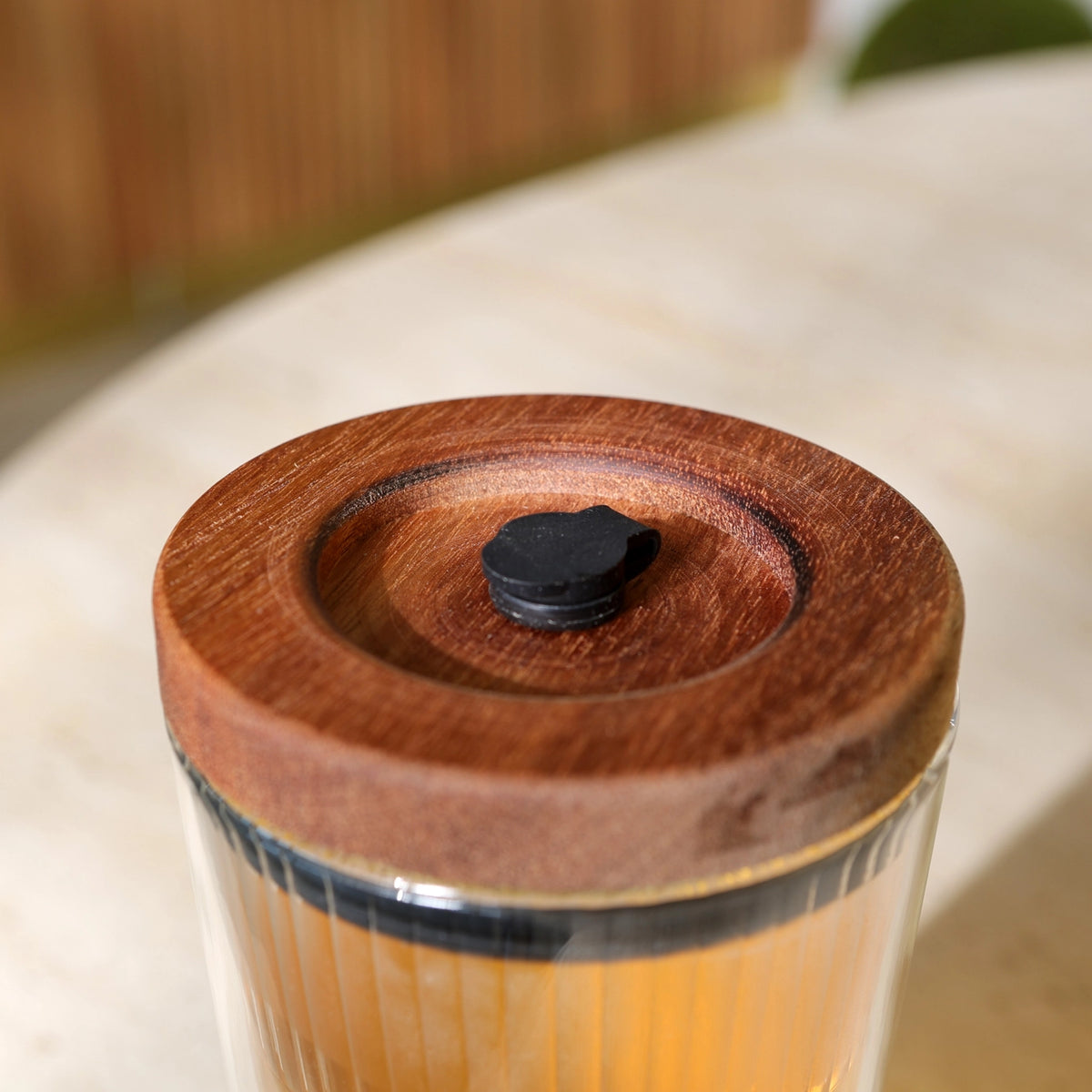 MUG IN VETRO DOPPIA PARETE, con cannuccia di vetro e coperchio in legno